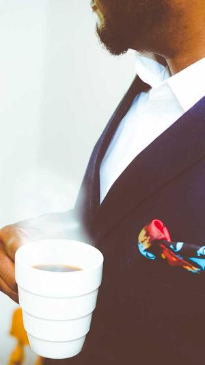 前排吃瓜少女截图2